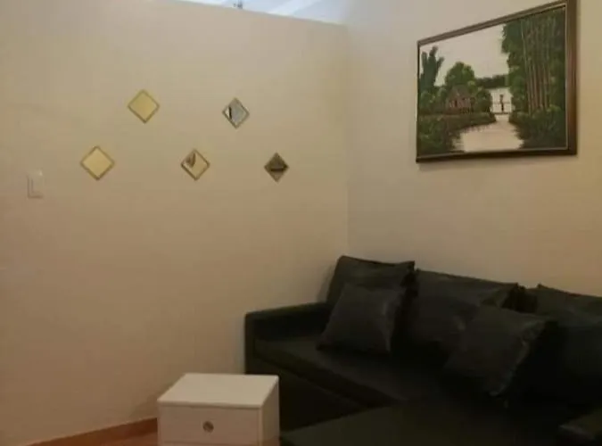 Liza's Staycation Ostello Manila
